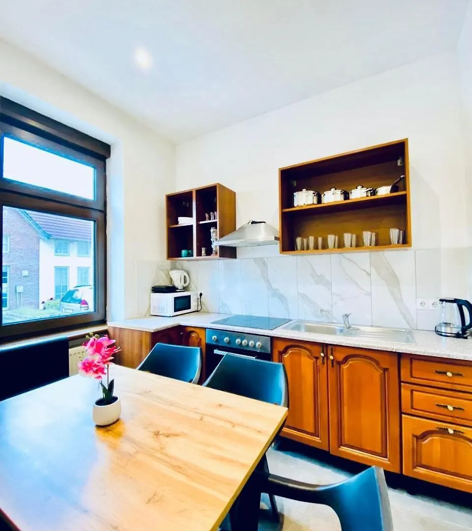 3Br Shared Apt, Ideal Up To 6P, 15-Min To Stammersdorf Apartment Vienna