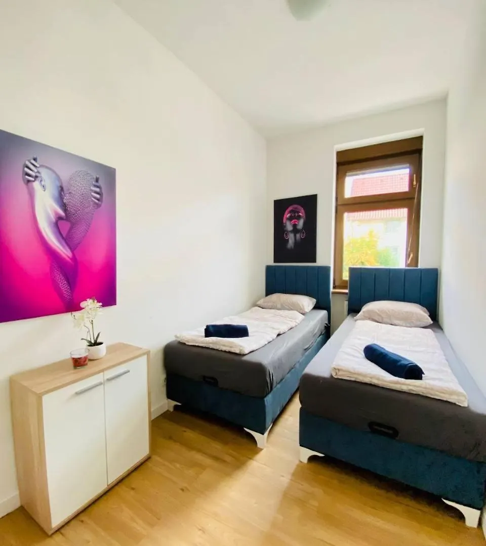 3Br Shared Apt, Ideal Up To 6P, 15-Min To Stammersdorf Appartement Wenen