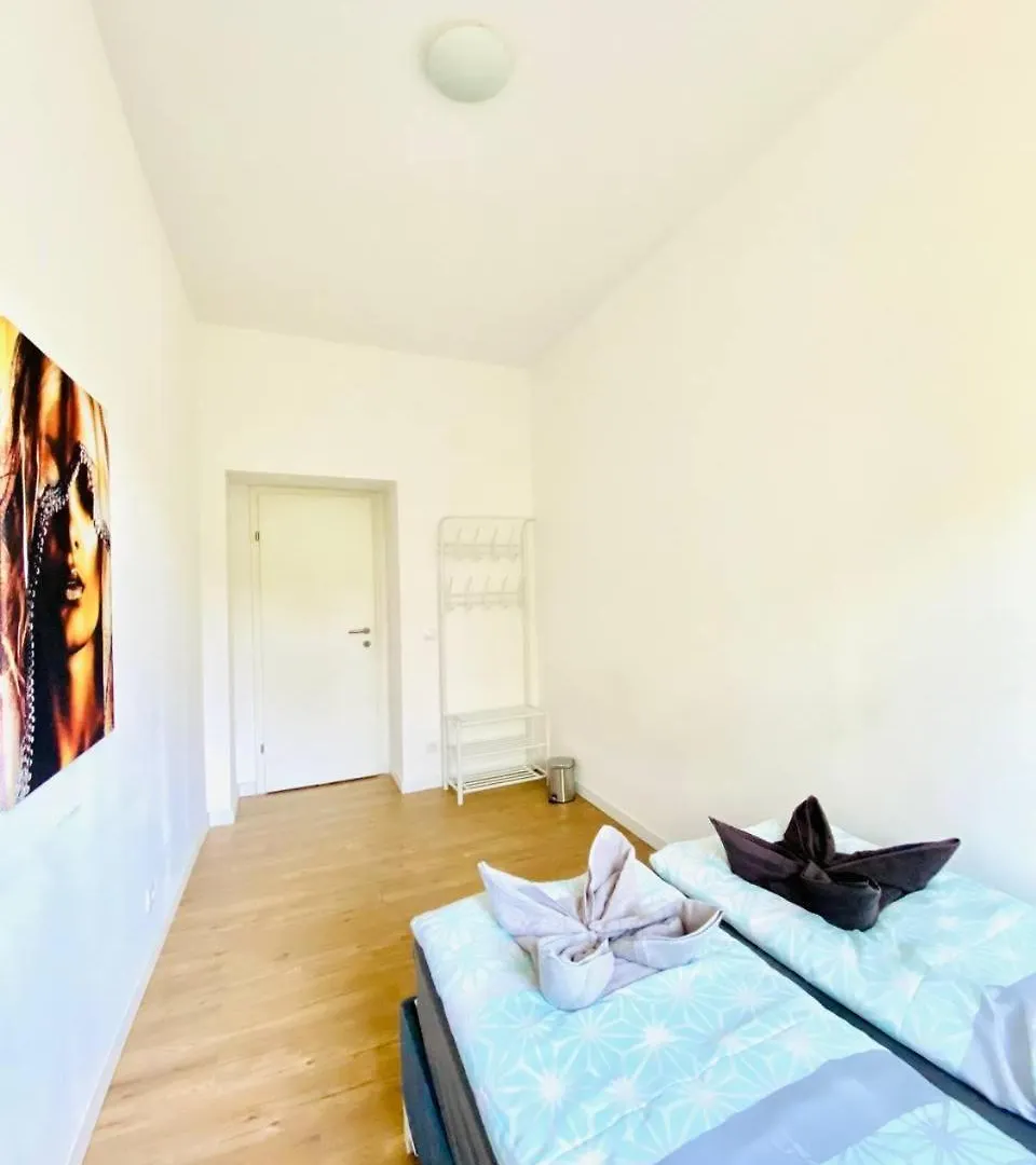 3Br Shared Apt, Ideal Up To 6P, 15-Min To Stammersdorf Apartment Vienna 0*,